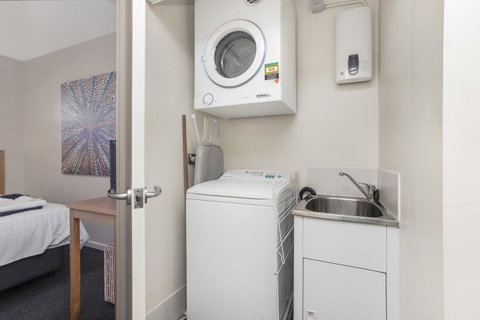 508 Stupendous Sunsets & Views Pool Gym Parking - Accommodation Search 24