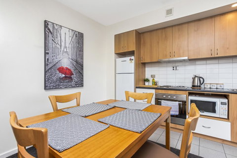 508 Stupendous Sunsets & Views Pool Gym Parking - Accommodation Search 9