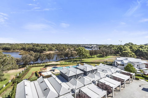 508 Stupendous Sunsets & Views Pool Gym Parking - Accommodation Search 33