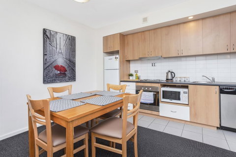 508 Stupendous Sunsets & Views Pool Gym Parking - Accommodation Search 13