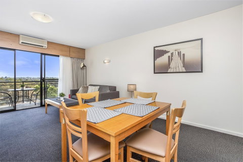 508 Stupendous Sunsets & Views Pool Gym Parking - Accommodation Search 8