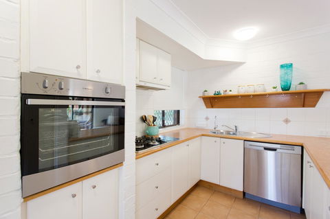 Monument Hill Townhouse - Fremantle - Accommodation Search 18