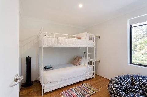 Monument Hill Townhouse - Fremantle - Accommodation Search 11