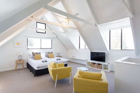 Monument Hill Townhouse - Fremantle - Accommodation Search 0