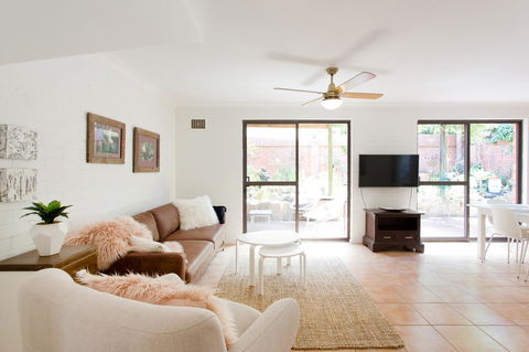 Monument Hill Townhouse - Fremantle - Accommodation Search 14