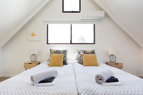 Monument Hill Townhouse - Fremantle - Accommodation Search 1