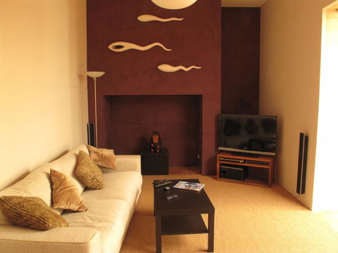 The Russell House - Accommodation Search 7
