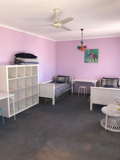 Surf Views - Accommodation Search 8