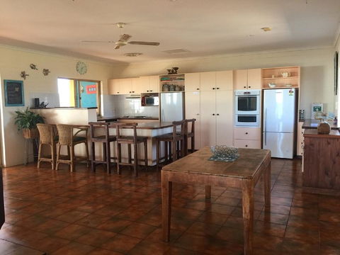Surf Views - Accommodation Search 6