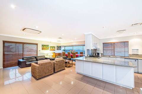 Perth Luxury Accommodation - Accommodation Search 11