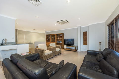 Perth Luxury Accommodation - Accommodation Search 43