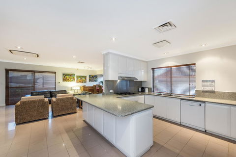 Perth Luxury Accommodation - Accommodation Search 28