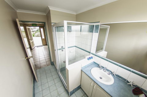 Esperance Foreshore Apartments - Accommodation Search 37