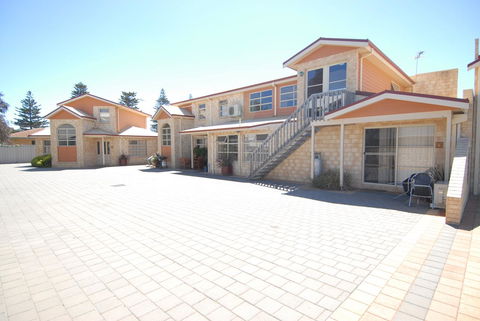 Esperance Foreshore Apartments - Accommodation Search 0