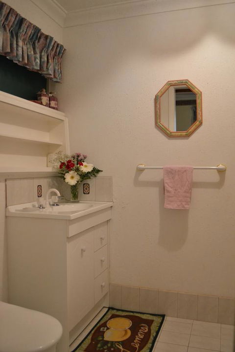 Palms Bed & Breakfast - Accommodation Search 18