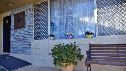 Palms Bed & Breakfast - Accommodation Search 5