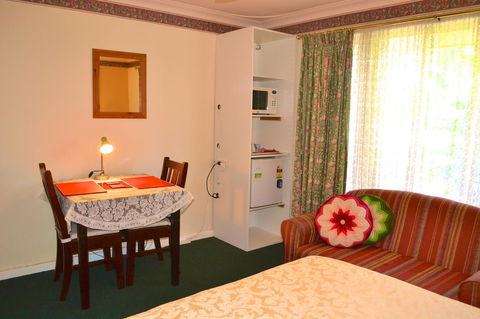 Palms Bed & Breakfast - Accommodation Search 14