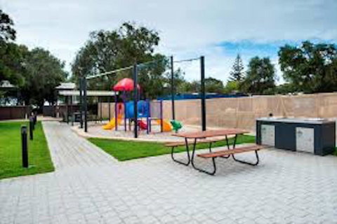 Beach Retreat - Busselton - Accommodation Search 11