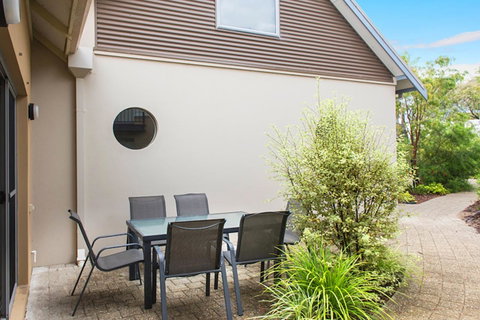 Beach Retreat - Busselton - Accommodation Search 10