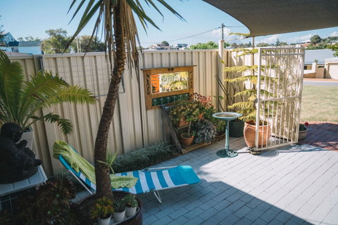 Sun Studio - Accommodation Search 10