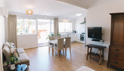 Sun Studio - Accommodation Search 7