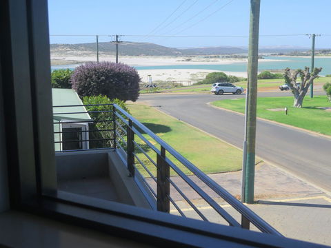 Kalbarri Riverfront Unit - Accommodation Search 4