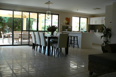Le Boulevard - Accommodation Search 12