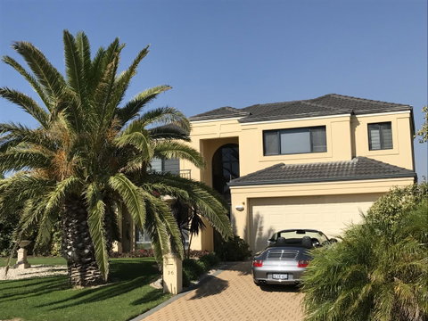 Le Boulevard - Accommodation Search 2