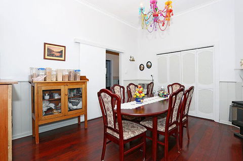 Jacaranda Guest House - Accommodation Search 44