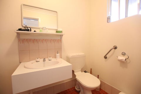 Jacaranda Guest House - Accommodation Search 20