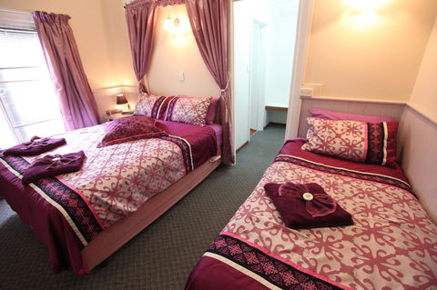 Jacaranda Guest House - Accommodation Search 36