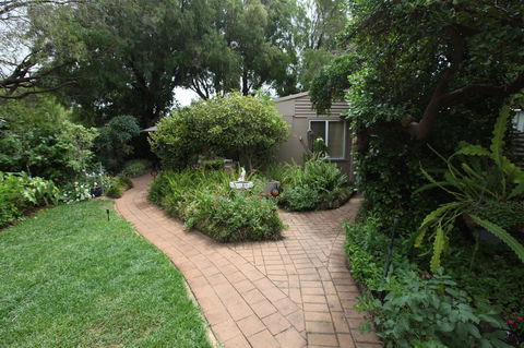 Jacaranda Guest House - Accommodation Search 27