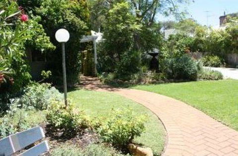 Jacaranda Guest House - Accommodation Search 41
