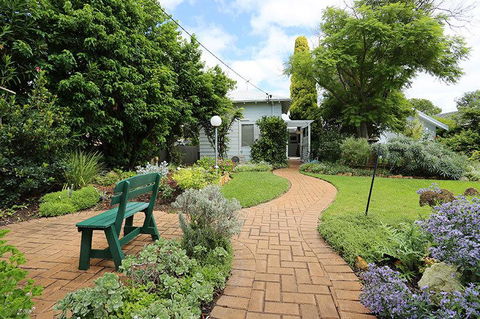 Jacaranda Guest House - Accommodation Search 38