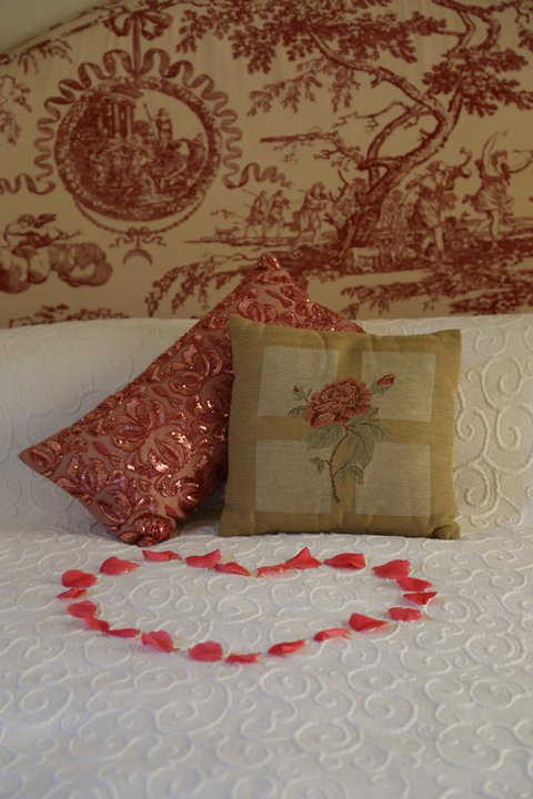 Two Sisters Chalets - Accommodation Search 21