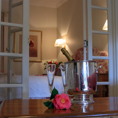 Two Sisters Chalets - Accommodation Search 26