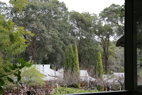 Two Sisters Chalets - Accommodation Search 18