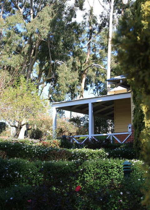 Two Sisters Chalets - Accommodation Search 23