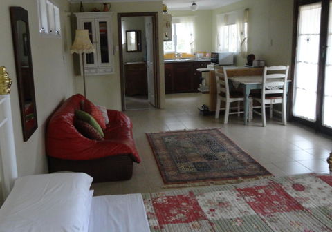 Di's Cabin In Dwellingup - Accommodation Search 17