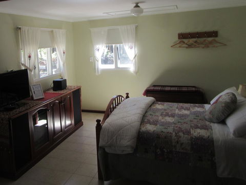 Di's Cabin In Dwellingup - Accommodation Search 10