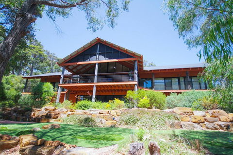 Arum - Close To The Margaret River - Accommodation Search 18