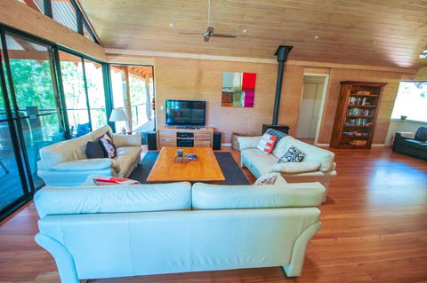 Arum - Close To The Margaret River - Accommodation Search 11