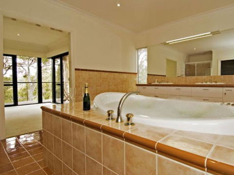 Arum - Close To The Margaret River - Accommodation Search 6