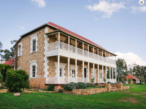 Daisy Cottage - Accommodation Search 9