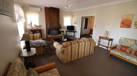 Daisy Cottage - Accommodation Search 12