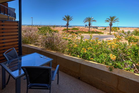 Mantarays Ningaloo Beach Resort - Accommodation Search 17
