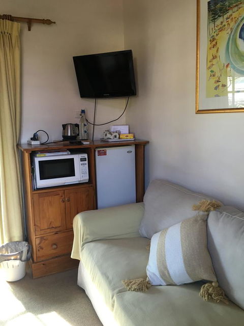 RoseMoore Bed & Breakfast - Accommodation Search 6