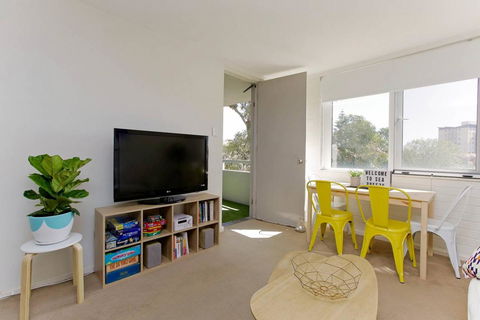 SEA BREEZE â€“ Between Cottesloe Beach & Swan River - Accommodation Search 19