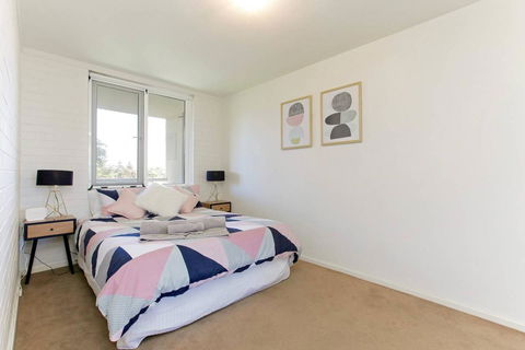SEA BREEZE â€“ Between Cottesloe Beach & Swan River - Accommodation Search 6