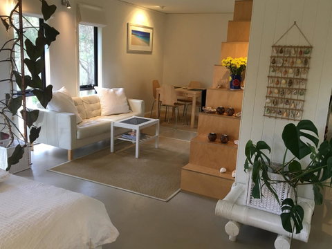 DESIGNER'S STUDIO - Accommodation Search 17